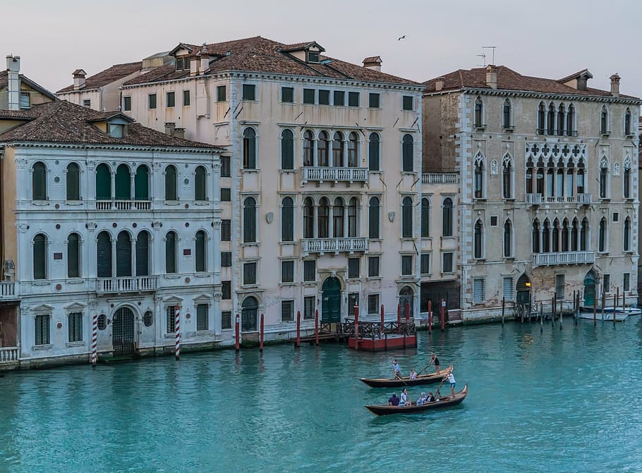 dua, perahu, tubuh, air, coklat, beton, bangunan, siang hari, Venesia, Italia