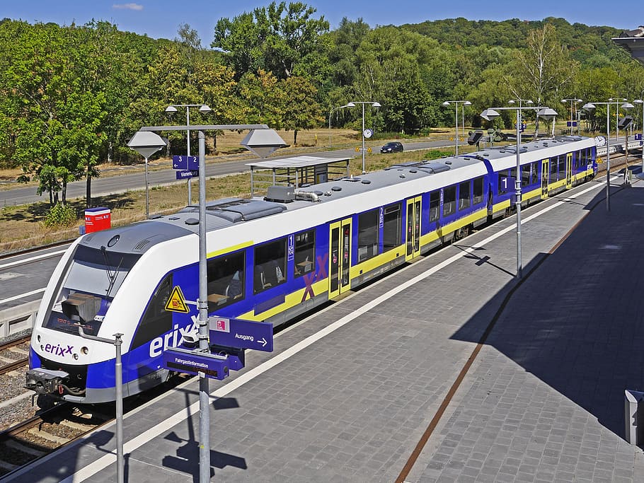 diesel railcar, private railway, erixx, train station vienenburg, home platform, connection, railway, rail- cars, regional train, goslar - braunschweig