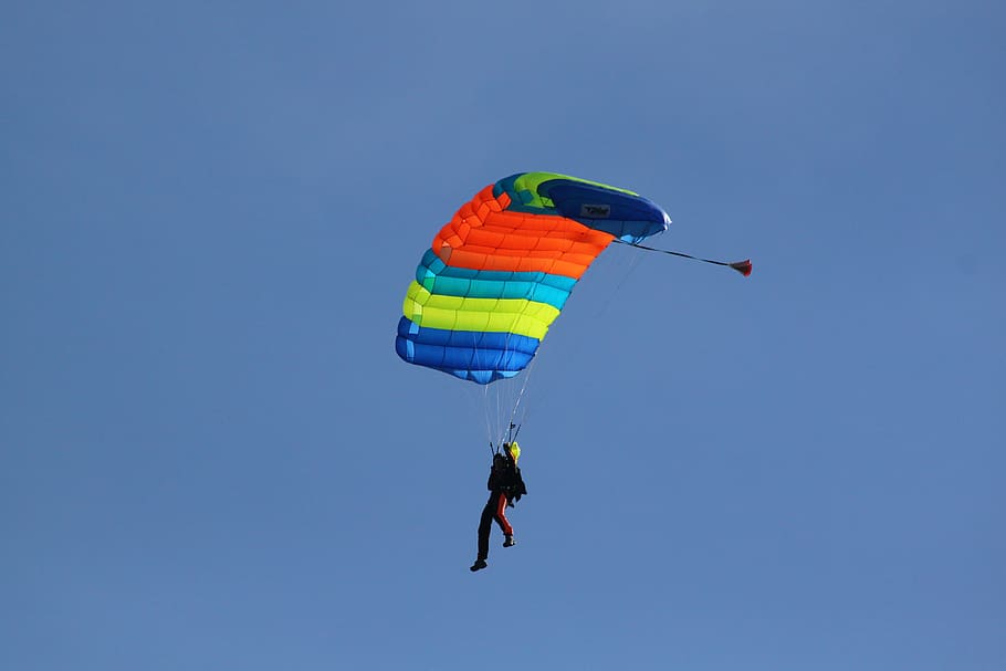 parachute, flying, paragliding, sport, sky, adventure, extreme sports, blue, mid-air, leisure activity