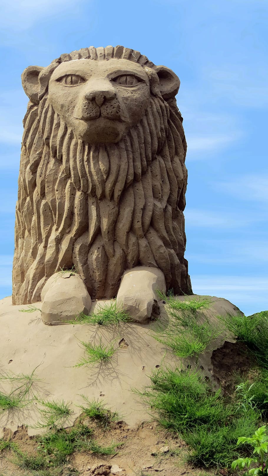 lion, sand sculpture, art, material, sandworld, sand picture, artwork, statue, sculpture, sky