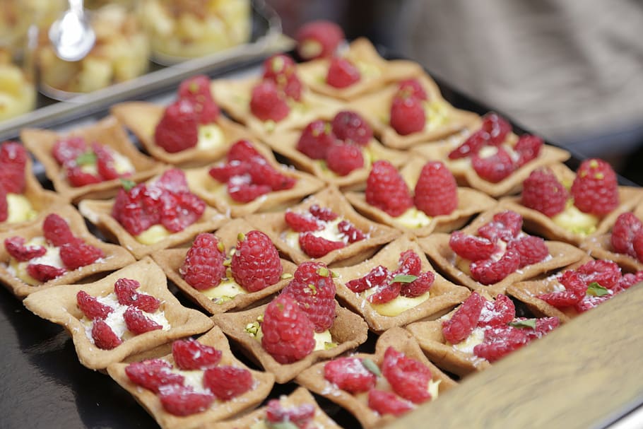 pastry, vegan, sweet, raspberry, gluttony, food, food and drink, freshness, selective focus, close-up