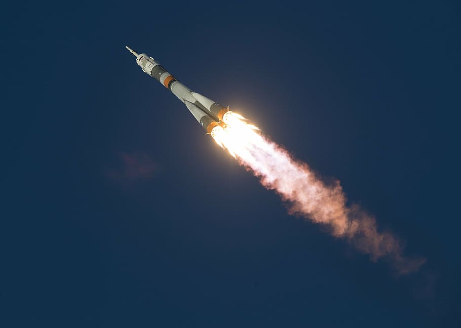 Foto, blanco, transbordador espacial, lanzamiento de Soyuz, espacio, transbordador, nave espacial, astronauta, cohete, expedición 46
