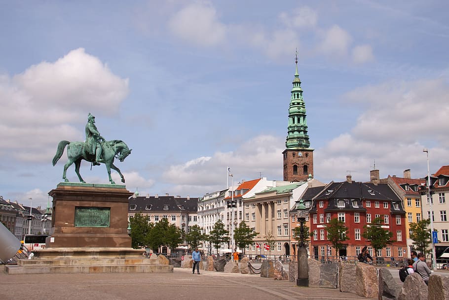 christiansborg, plaza, estatua, rey, torre, edificios, copenhague, atracción, nórdico, escandinavo