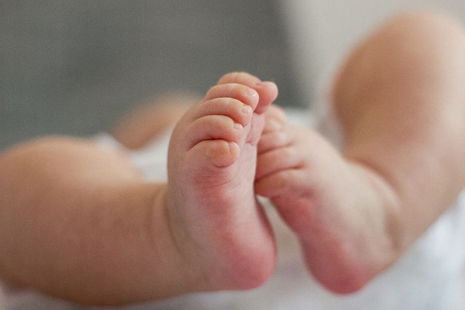 baby's feet, baby feet, baby, rest, feet, kid, infant, child, newbie, cute