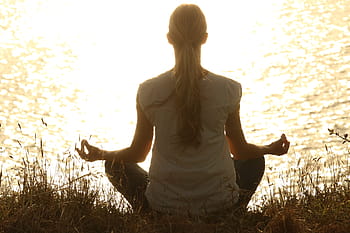 meditate-meditation-peaceful-silhouettes