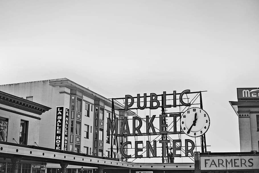 foto em escala de cinza, público, sinalização do centro de mercado, seattle, starbucks, pico de piques, mercado público, lugar, américa, relógio