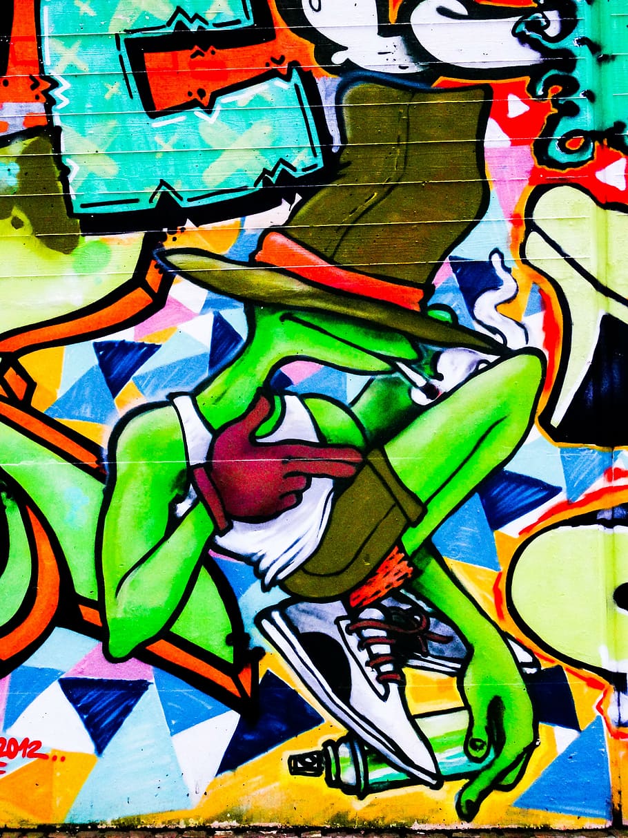 graffiti, hat, frog, decoration, painted, wall, art, figure, green, sneaker