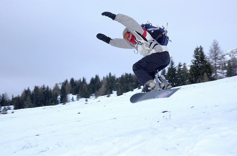 person, tricks, snowboard, daytime, snowboarding, snow, winter, mountains, fun, season