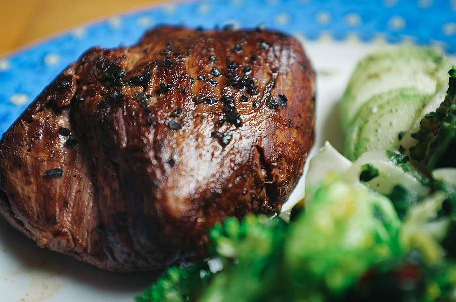 black, salt, close, Beef steak, black salt, close up, beef, broccoli, green, healthy