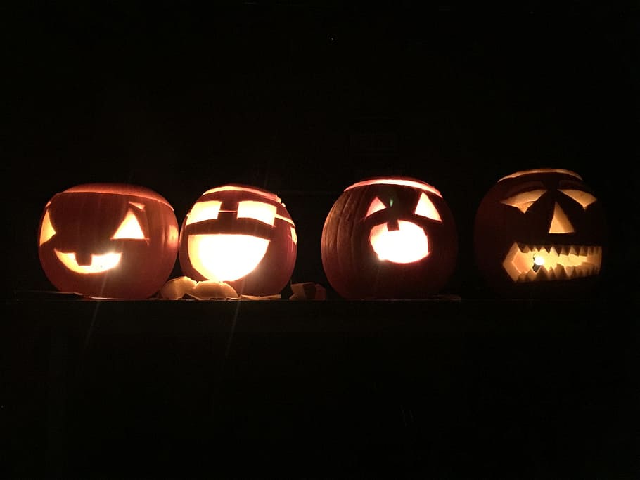 Cuatro, naranja, lámparas de mesa Jack-o-lantern, Halloween, calabaza, talla, vacaciones, otoño, octubre, celebración