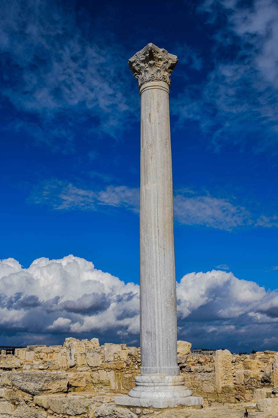 cinza, concreto, monumento, azul, céu, dia, Chipre, antigo, local, coluna