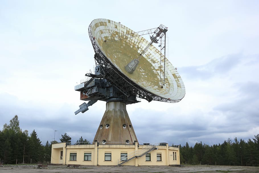 серый, параболическая тарелка, дневное время, Латвия, Ирбене, радио, телескоп, Блюдо, 32 м, антенна