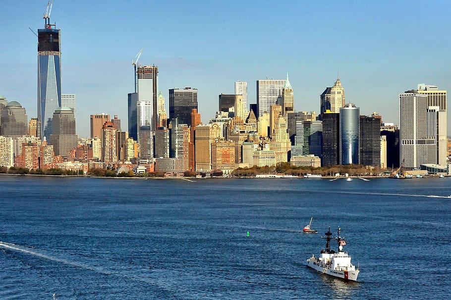 ニューヨーク市, 高層ビル, 建物, 建築, 湾, スカイライン, 都市, ボート, 沿岸警備隊, 港