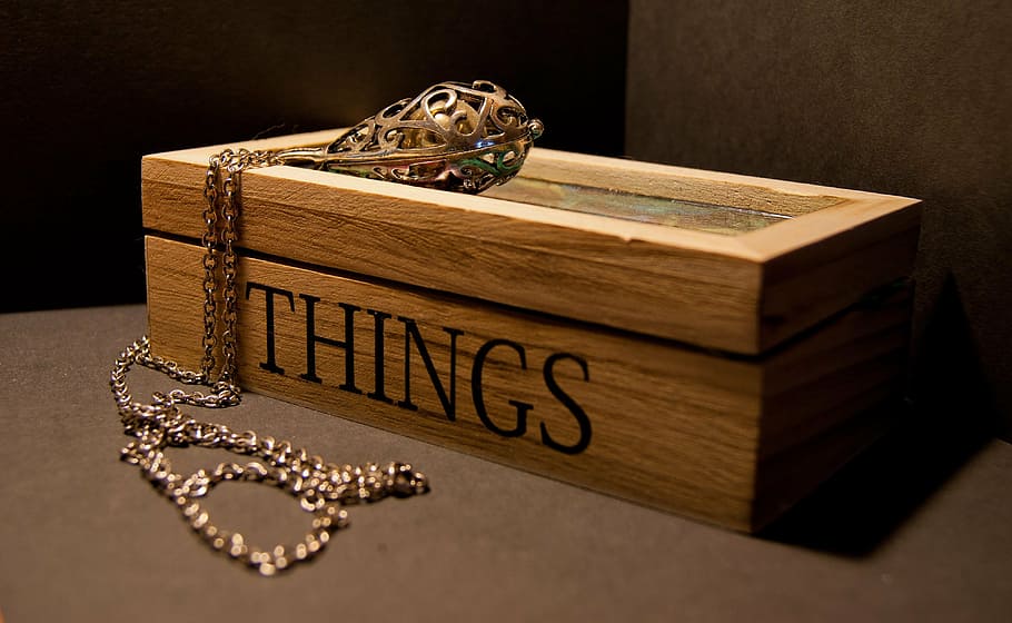 collar de oro, marrón, madera, caja con cosas impresas, joyería, caja de madera, accesorio, collar, accesorios, metal blanco