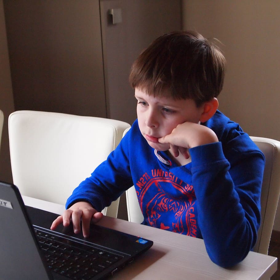 menino, rosto, pense, laptop, azul, iluminação, tecnologia sem fio, tecnologia, computador, homens