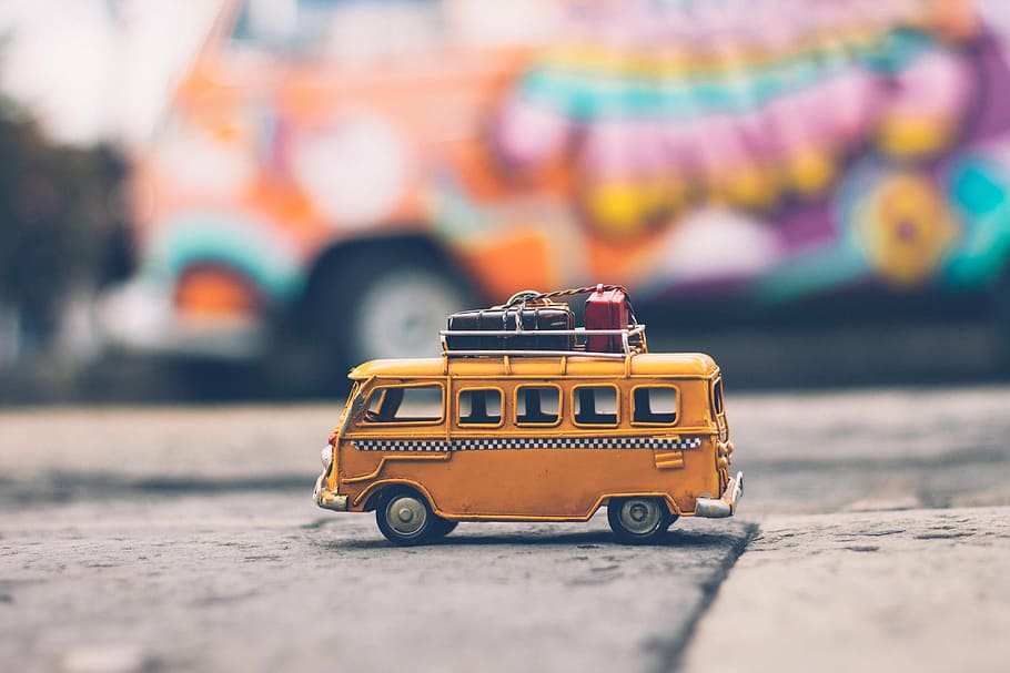seletiva, fotografia de foco, amarelo, van de metal fundido, concreto, piso, ônibus, veículo, brinquedo, viagens