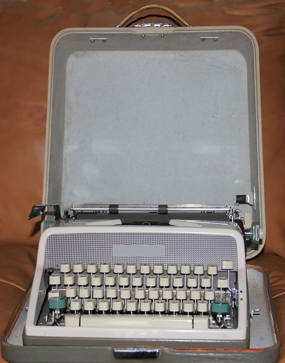 máquina de escrever, vintage, anos 50, velha, cinza, tem estojo, portátil, tecnologia, ninguém, dentro de casa