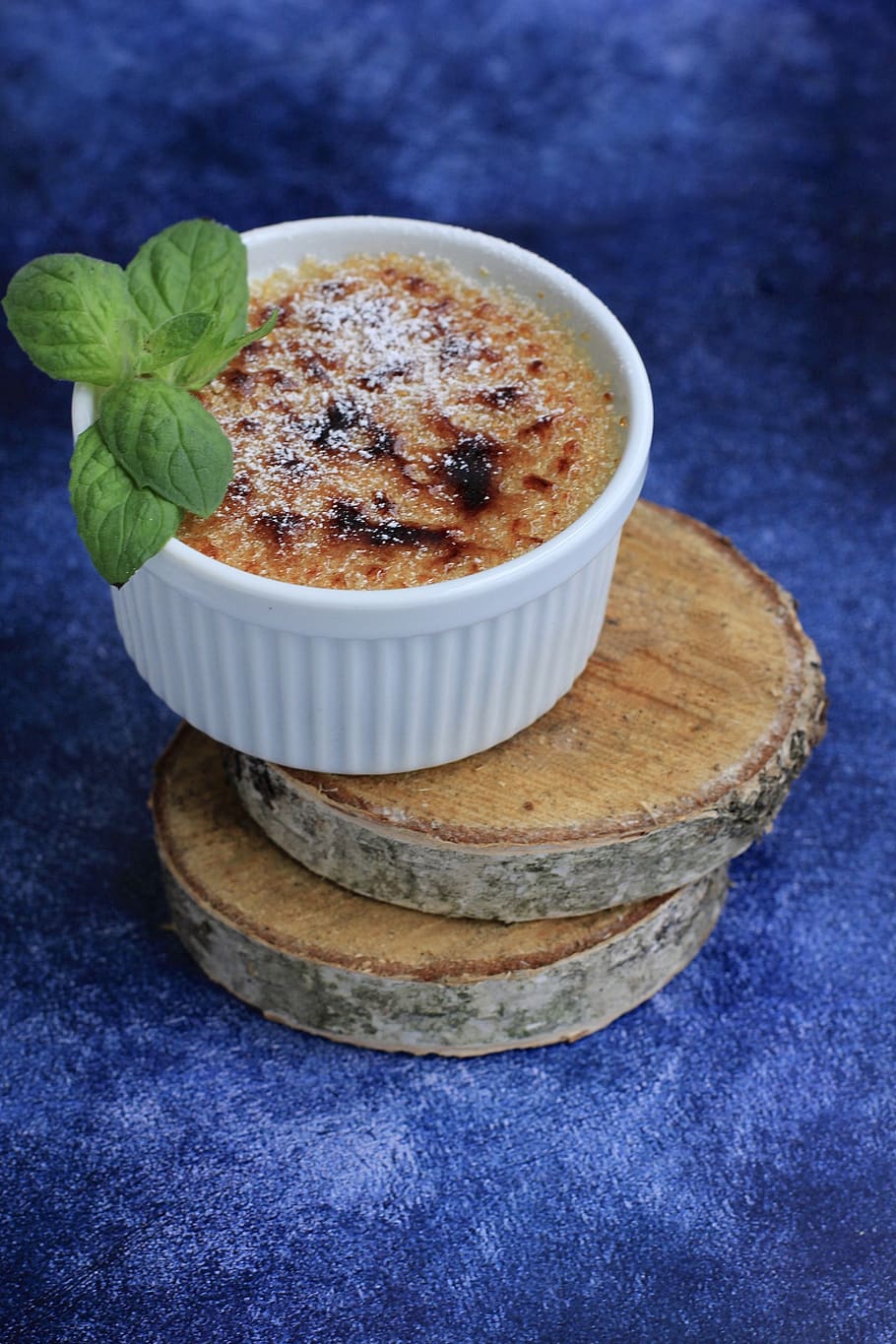 creme brulee, dessert, blue, creamy, food and drink, food, freshness, ready-to-eat, sweet food, still life