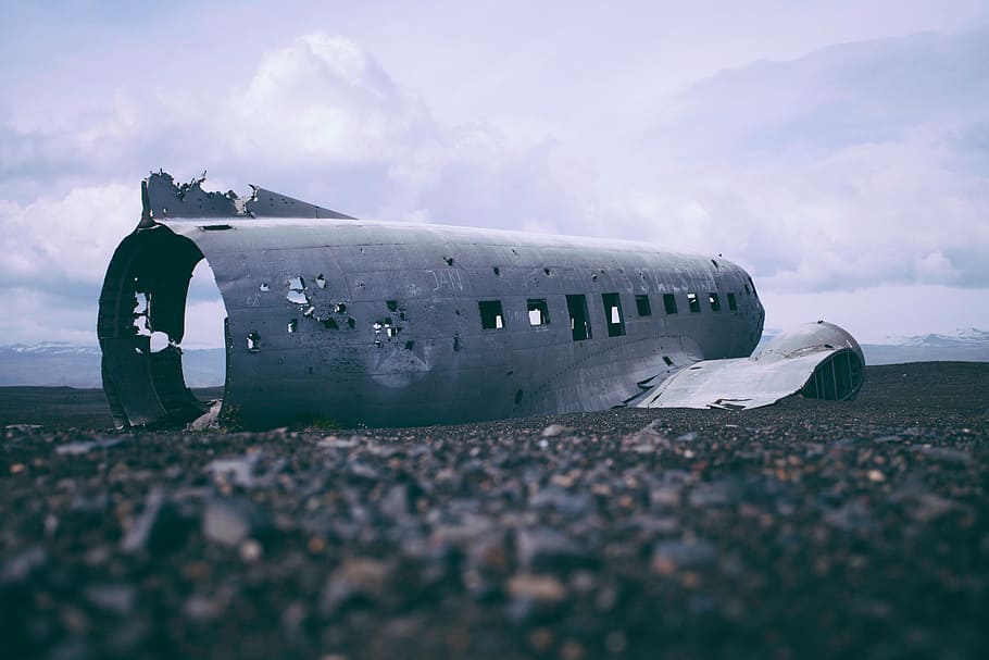 gray, wrecked, airliner, ground, airplane, wreck, wreckage, damaged, aircraft, plane