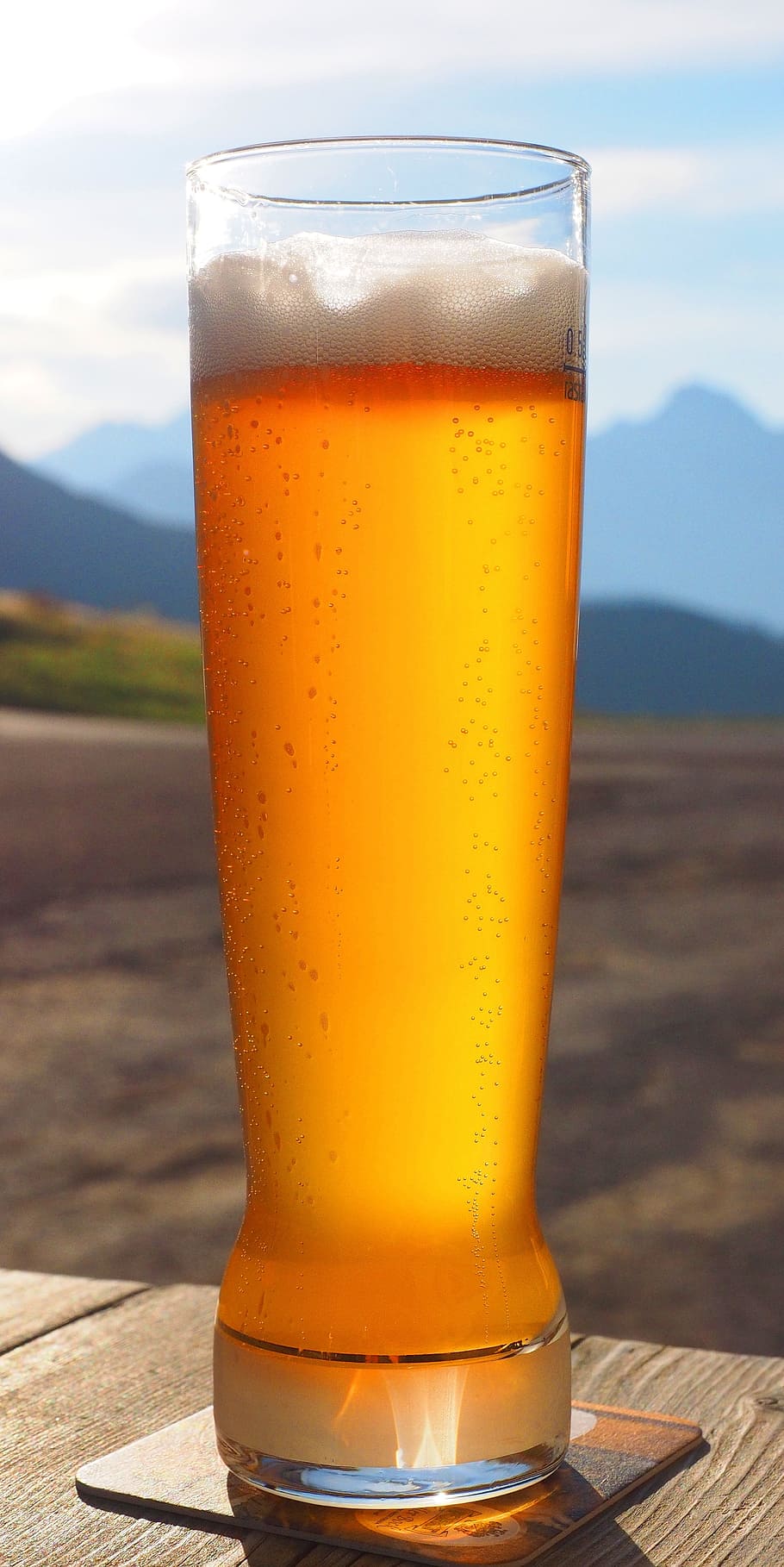 closeup, glass, filled, beer, table, wheat beer, beer glass, wheat beer glass, drink, thirst quencher