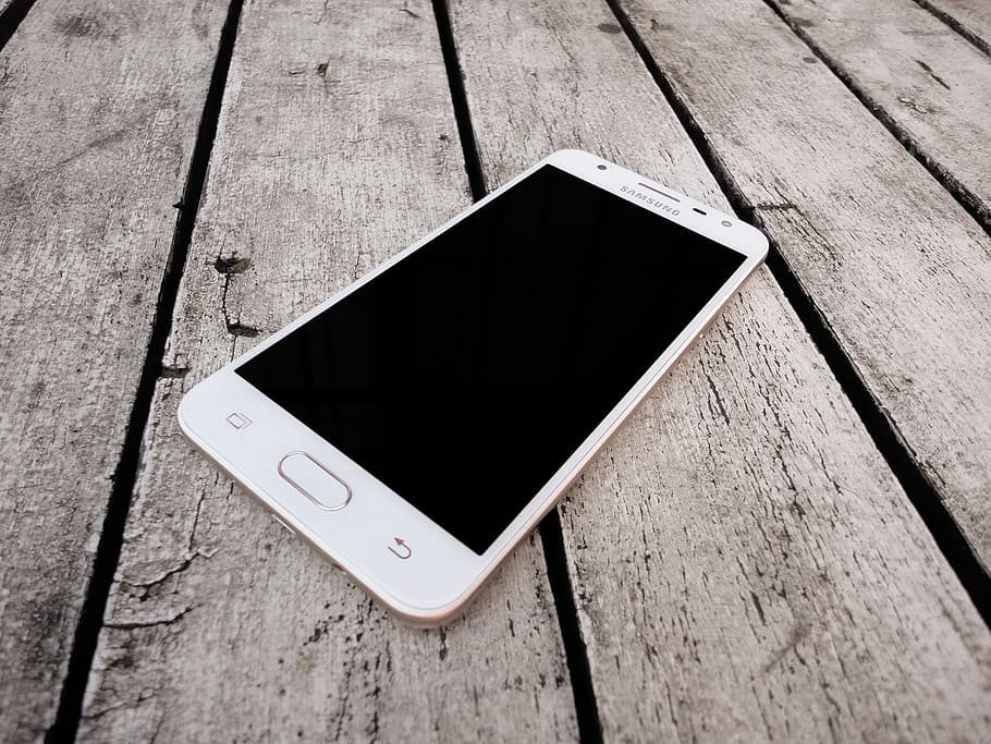 white, samsung android smartphone, wooden, plank, mobile phone, cellular, technology, touch screen, wood - material, close-up