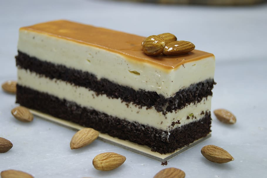 almond, cake, piece of cake, dessert, sweet, pastry, delicious, caramel, sponge, cream