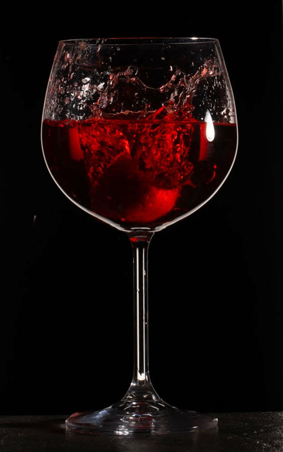 clear, long-stem wine glass, red, liquid, splash, wine, drink, glass, wineglass, splashing