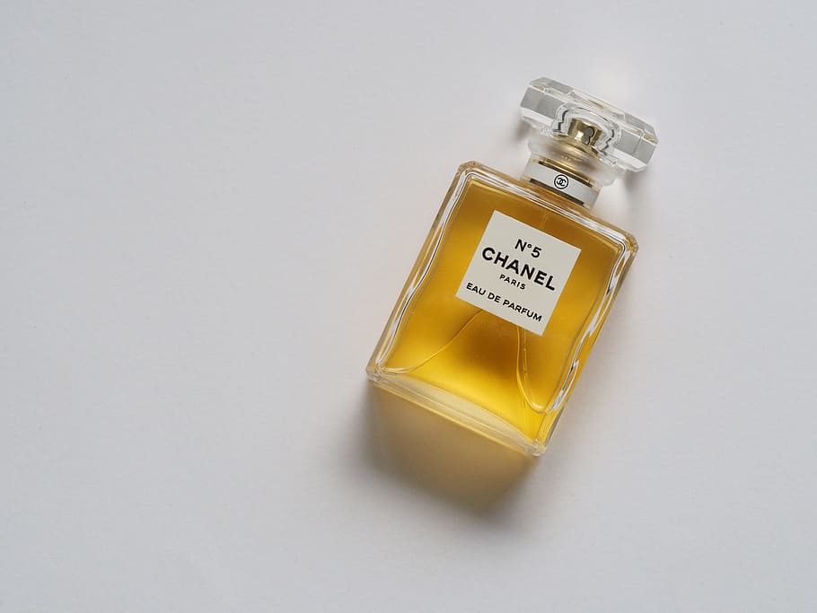 Chanel Perfume Bottle Perfume Scent Bottle Simple Minimal Fashion