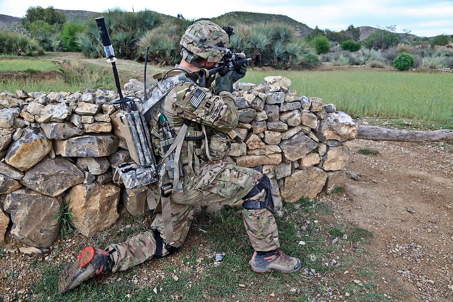 holding, assault rifle, Soldier, Army, Afghanistan, shooting, weapons, war, dangerous, camouflage battledress