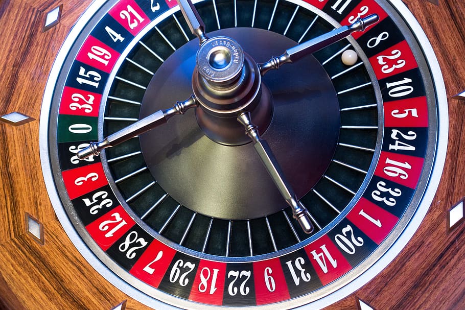 russian roulette, roulette, roulette wheel, ball, turn, movement, out of focus, rotation, play, gambling