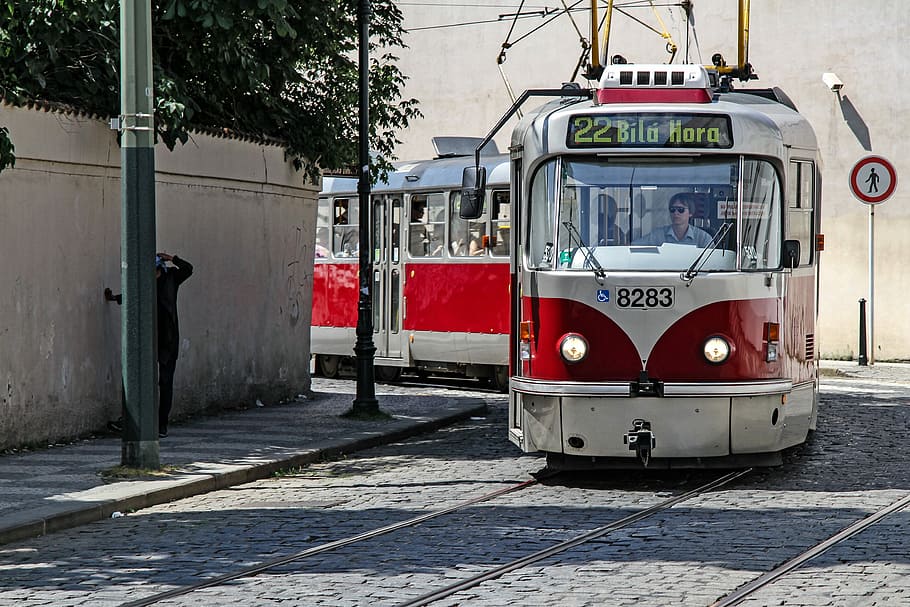 Trem, Praha, Publik, personennahverkehr publik, jalan, transportasi, merah, angkutan umum, kota, jalan kota