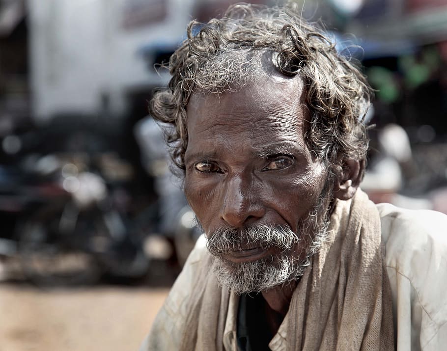 selective, focus, man, wearing, white, scarf, beggar, india, old, poor