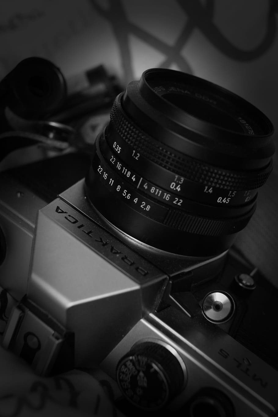 câmera, praktica, filme, lente, filme de 35mm, analógico, abertura, preto, em branco, botão