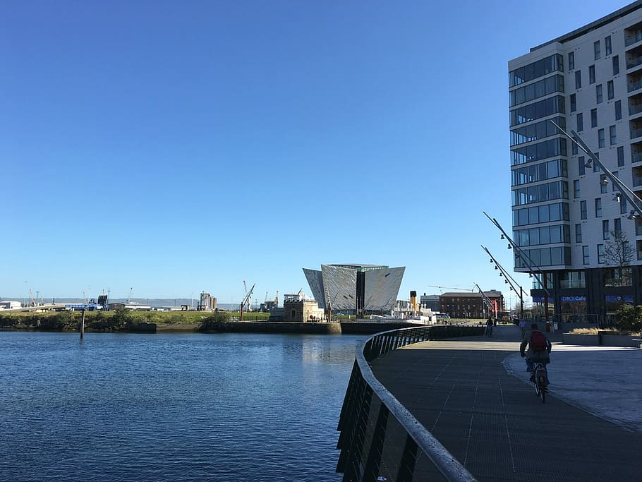 Belfast, Irlandia Utara, Museum, galangan kapal, eksterior bangunan, kota, arsitektur, sungai, struktur bangunan, biru