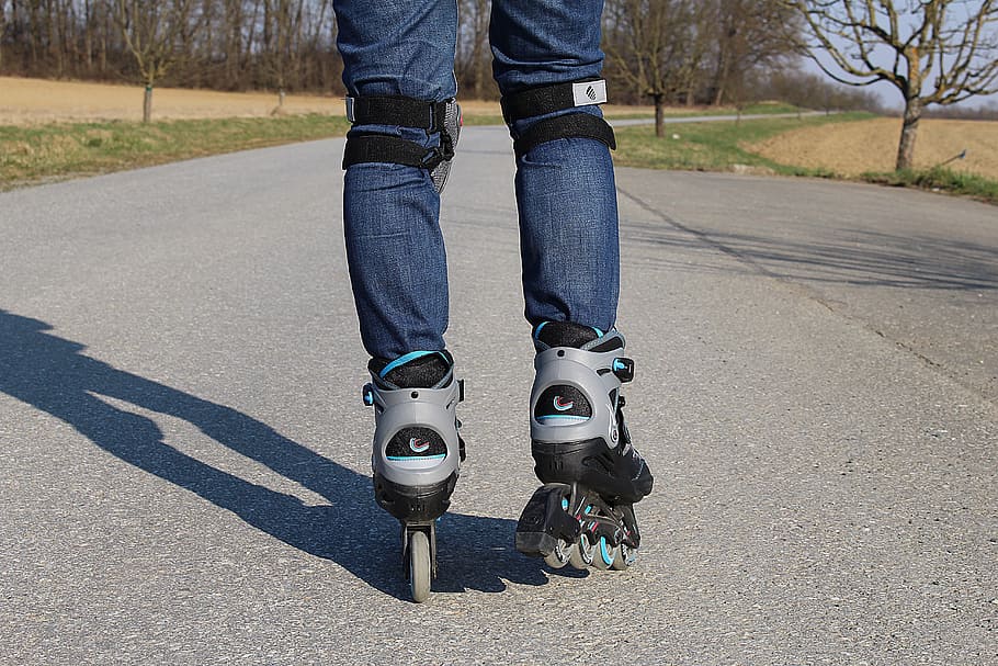 inline skates, rollerskates, Inline Skates, Rollerskates, recreational sports, sport, leisure, jeans, low section, human body part, casual clothing