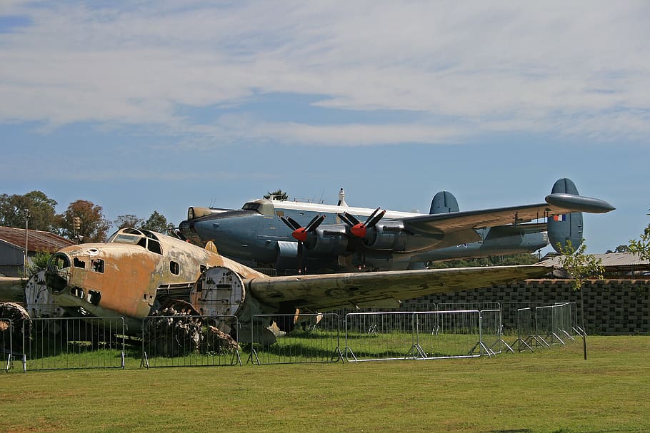 vintage, plane, placed, grass field, ventura, bomber, wreck, display, airplane, aircraft