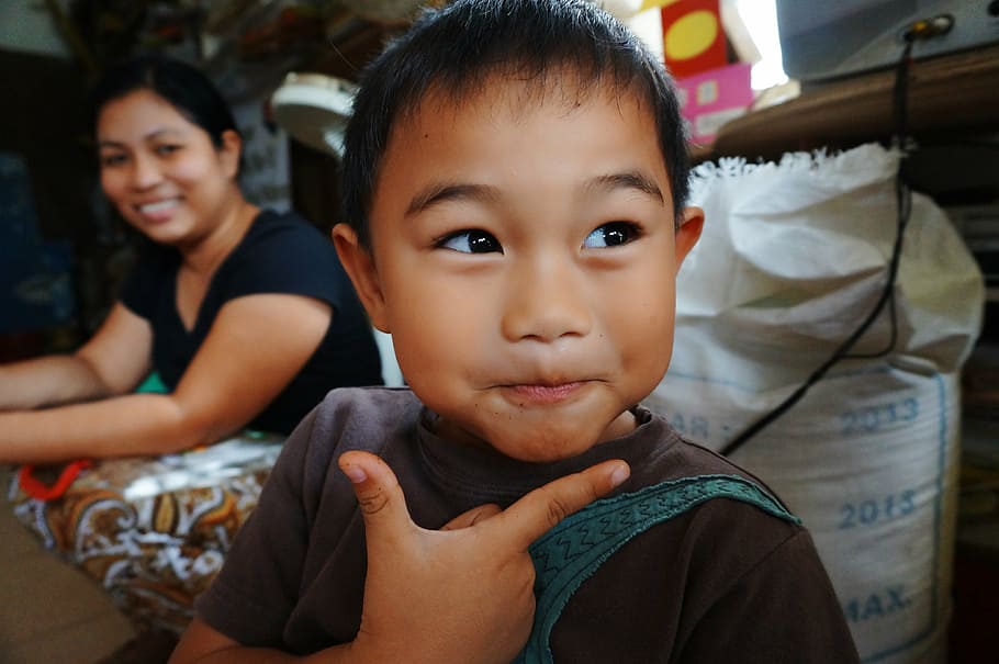 ティルトシフトの写真, 少年, フィリピン, ボランティア, マクタン, 島, 子供, 笑顔, クール, 期待