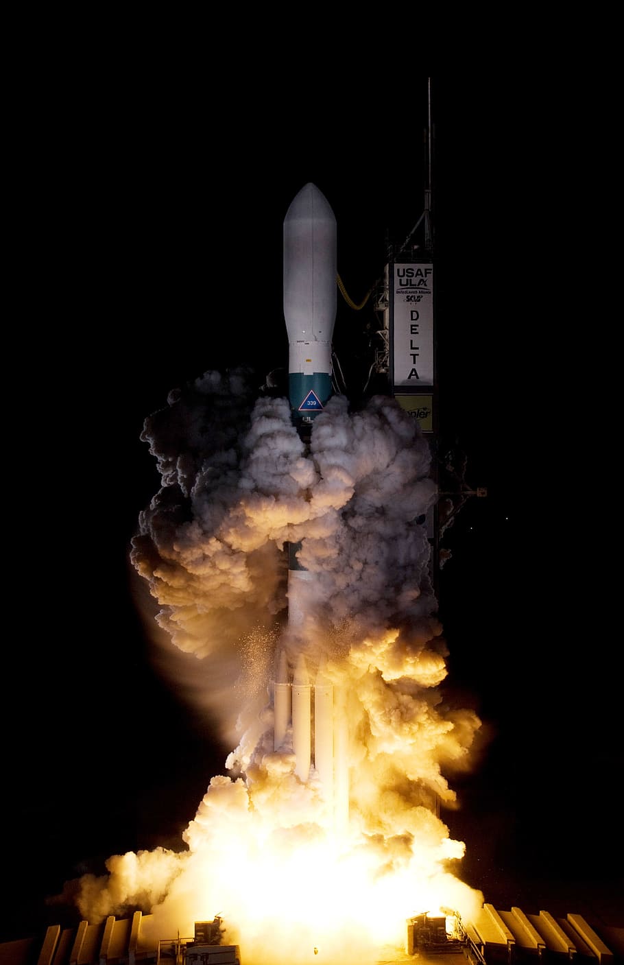 blanco] transbordador espacial, lanzamiento de cohete, misión de cohete, viaje espacial, despegue, kepler delta ii, arranque, motor a reacción, motor, nasa