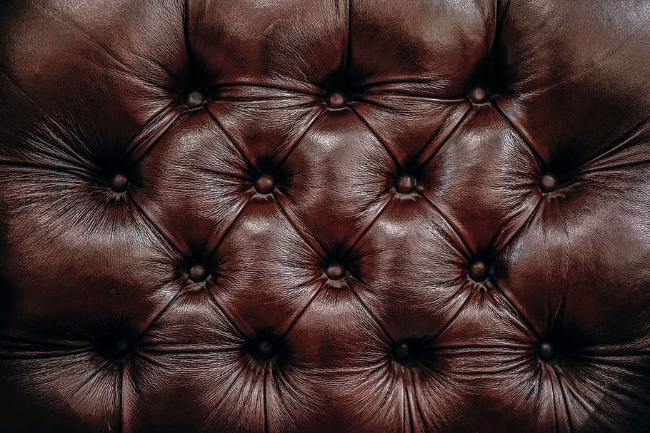 foto de primer plano, copetudo, marrón, cojín de cuero, cuero, sofá, muebles, elegancia, anticuado, fondos