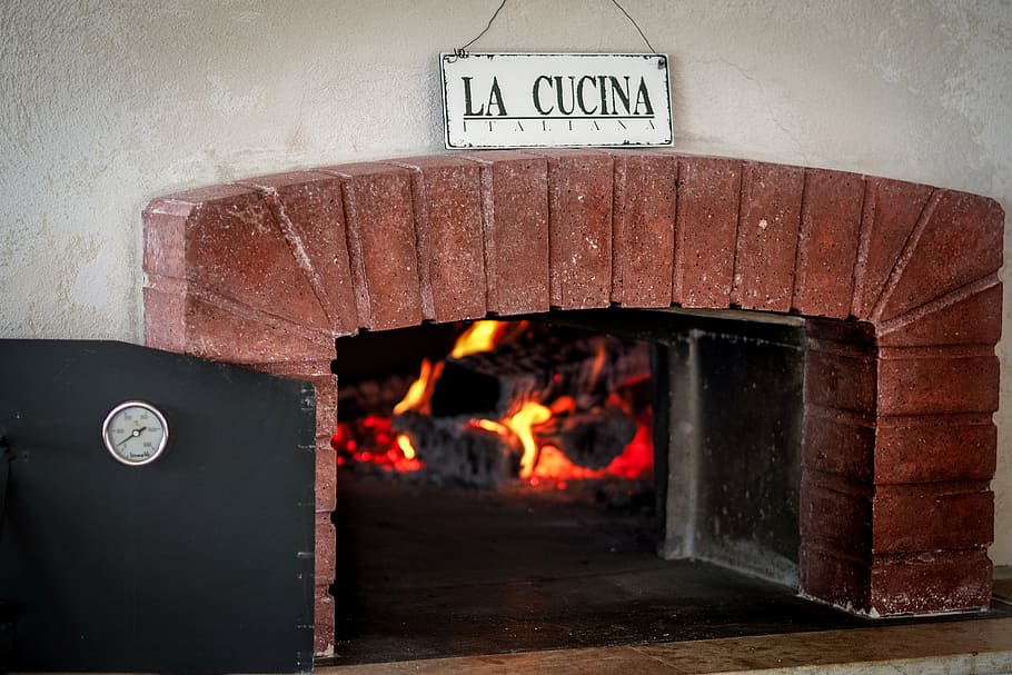 red bricked oven, pizza oven, oven, pizza, wood fired pizzas, pizzeria, pizza maker, stone oven, fire - Natural Phenomenon, fireplace