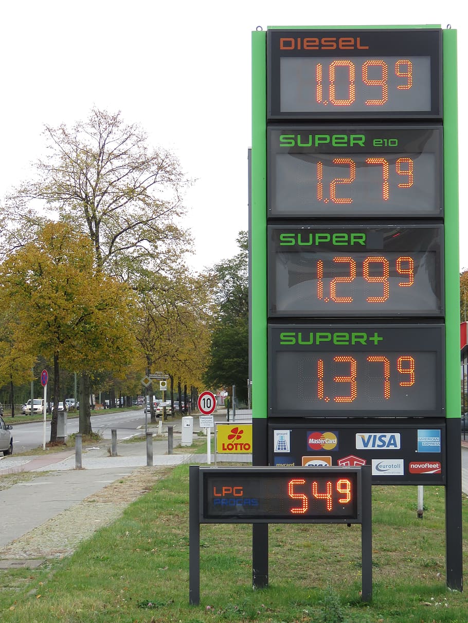 price display, petrol stations, berlin, germany, refuel, petrol, super, gas, diesel, lpg