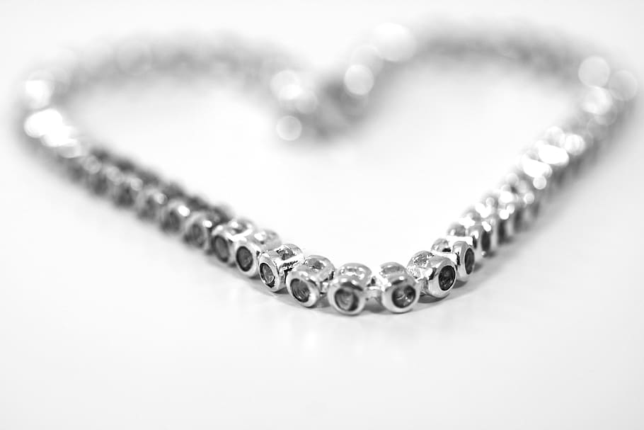 pulseira de prata, forma do coração, branco, superfície, prata, pulseira, superfície branca, jóias, coração, colar