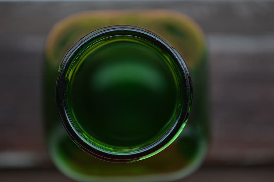 Зелёные Фоки. Стекло фокус зеленое. Зеленый круг. Зеленый круг фото. Бутылки зеленого цвета