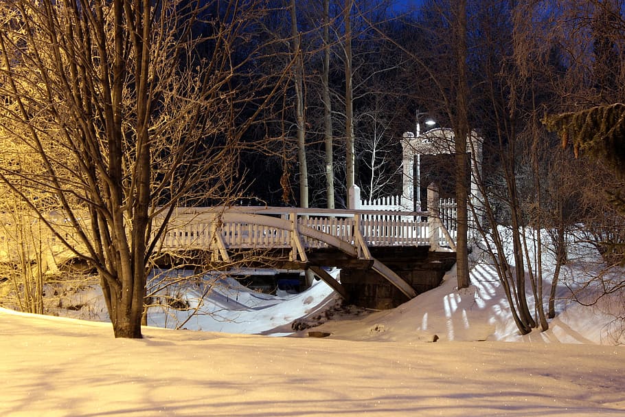 Oulu, Finlandia, Invierno, Nieve, Arroyo, puente, noche, tarde, frío, exterior