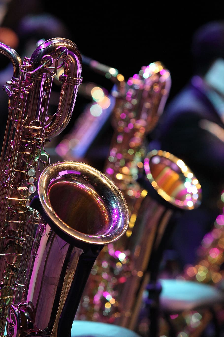 selective, focus photography, wind instruments, saxophone, played, instrument, music, musical instrument, arts culture and entertainment, wind instrument