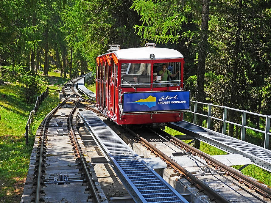 ferrocarril funicular, esquivar, encuentro, paseo de montaña, descenso, viaje, sistema de transporte, tren, pista de carreras, madera
