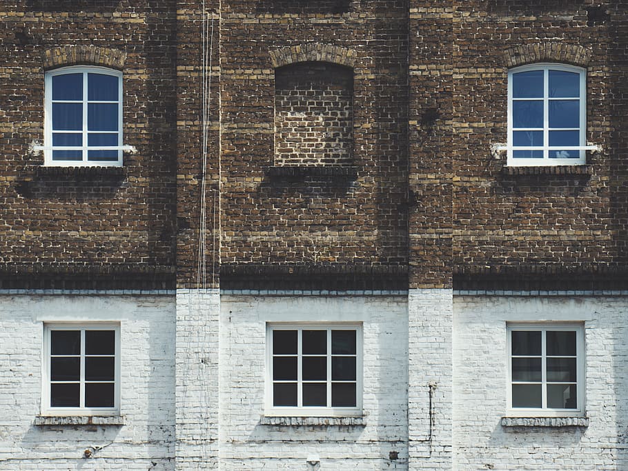 brown, white, house, architecture, building, infrastructure, wall, window, facade, old