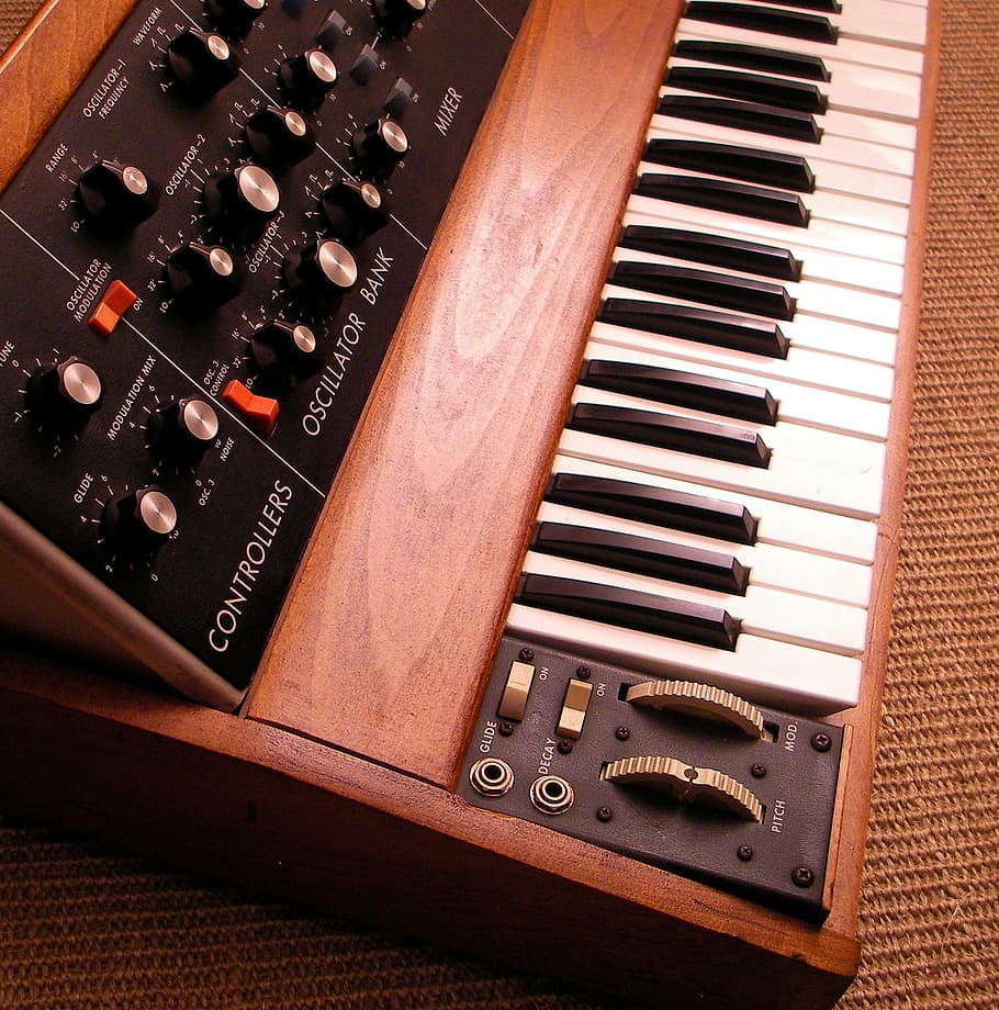 minimoog, keyboard instrument, music, musical instrument, instrument, close up, synthesizer, technology, musical equipment, arts culture and entertainment