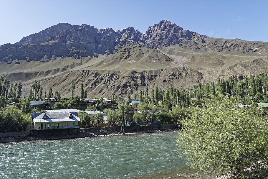 tajiquistão, khorugh, província de mountain-badakhshan, pamir, montanhas altas, rio pandsch, vale pandsch, paisagem, montanhas, rio