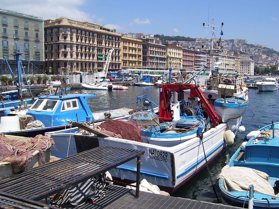 Nápoles, frente al mar, buques pesqueros, redes, pescadores, pesca, puerto deportivo, mar, barcos, atraque